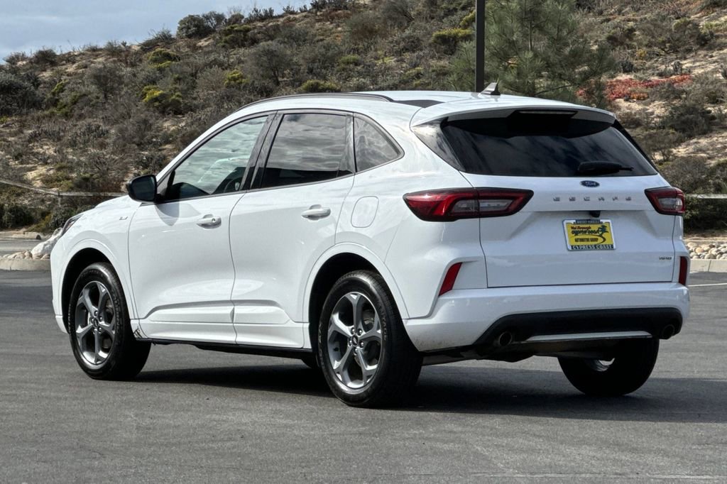 Certified 2023 Ford Escape ST-Line AWD/4WD image 6