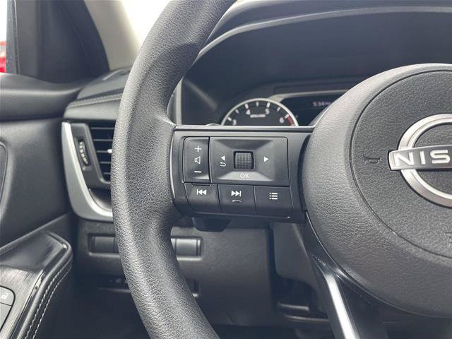 Used 2024 Nissan Rogue SV AWD/4WD image 13
