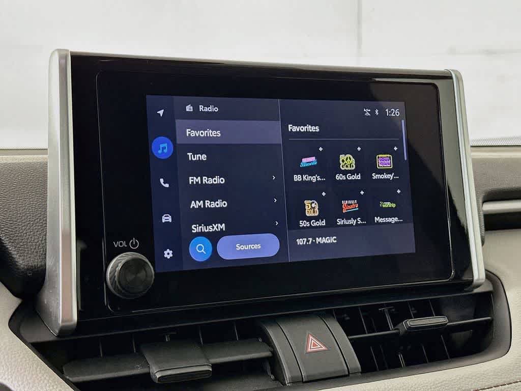 Used 2025 Toyota RAV4 XLE FWD image 17