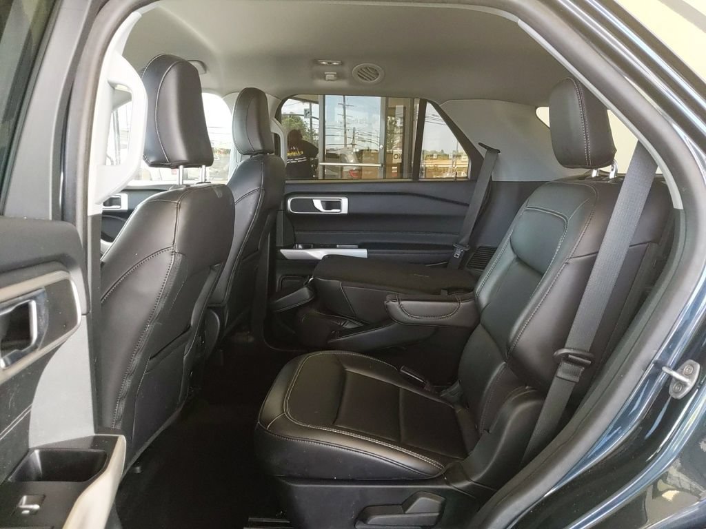 Certified 2024 Ford Explorer XLT w/ Equipment Group 202A AWD/4WD image 14