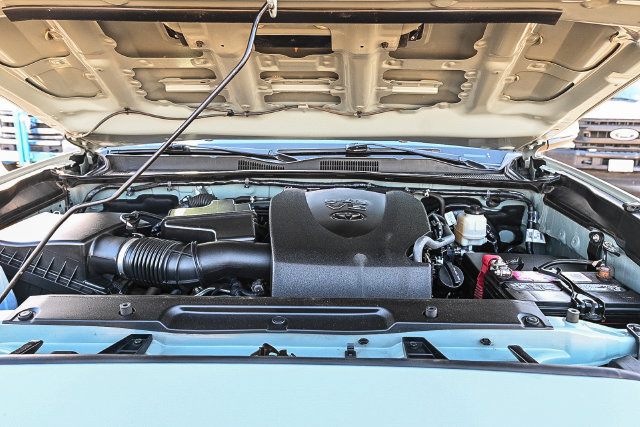 Used 2022 Toyota Tacoma TRD Sport w/ TRD Premium Sport Package RWD image 31