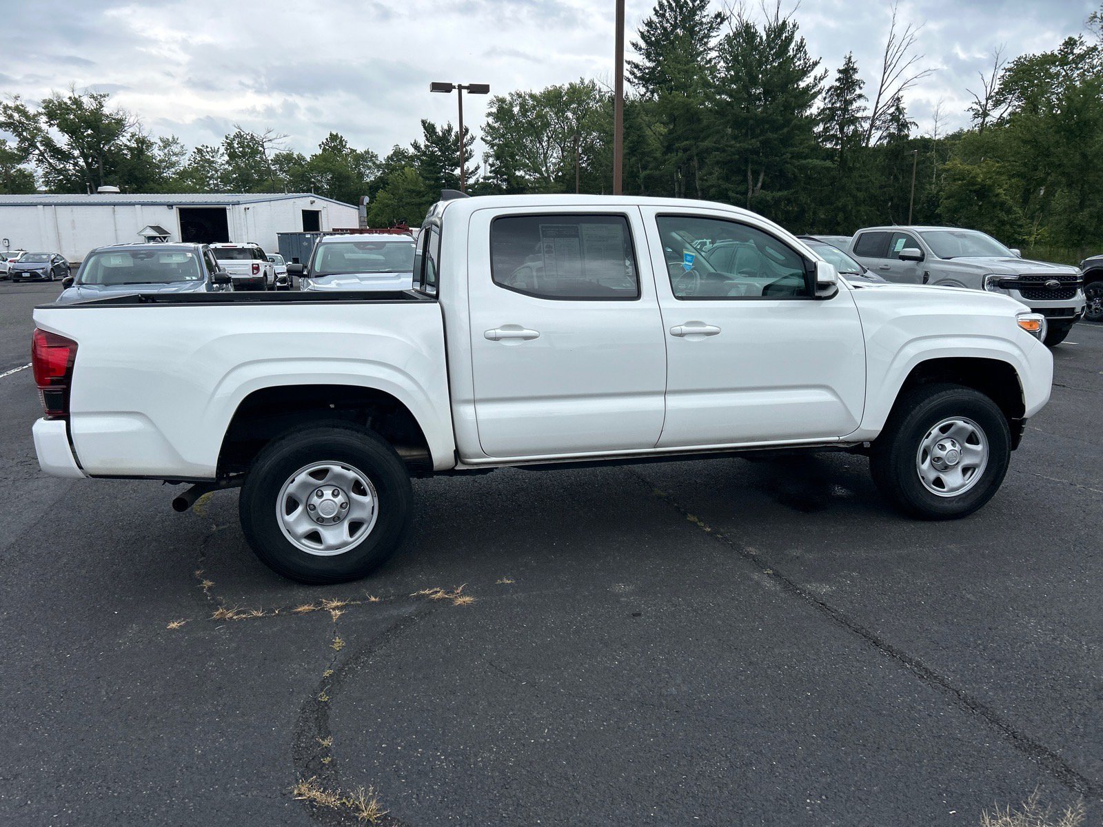 Used 2023 Toyota Tacoma SR AWD/4WD image 15