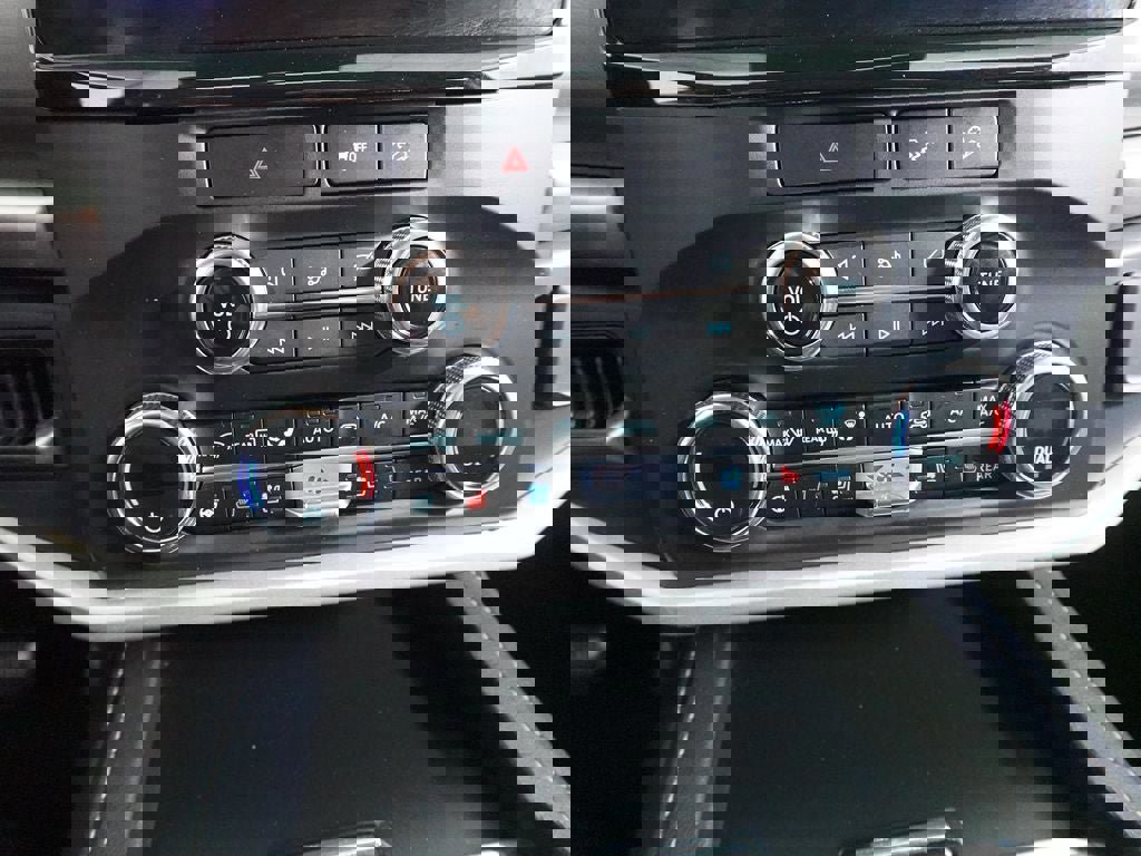 Certified 2023 Ford Expedition Max XLT image 15