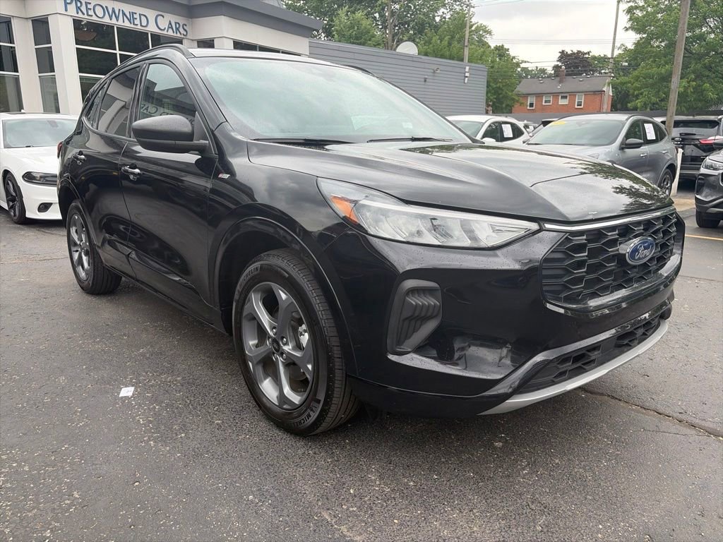 Certified 2024 Ford Escape ST-Line w/ Tech Pack #1 AWD/4WD image 8