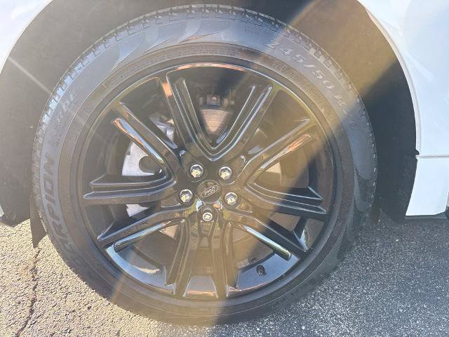 Certified 2024 Ford Edge ST-Line w/ Class II Trailer Tow Package AWD/4WD image 32