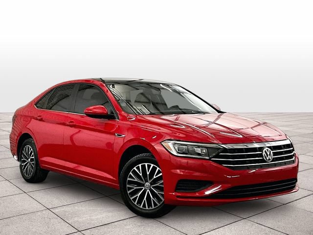 Used 2019 Volkswagen Jetta SEL w/ Cold Weather Package FWD image 2