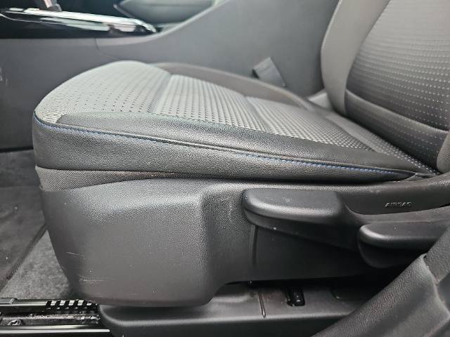 Used 2025 Chevrolet Trax LT w/ LT Convenience Package FWD image 27