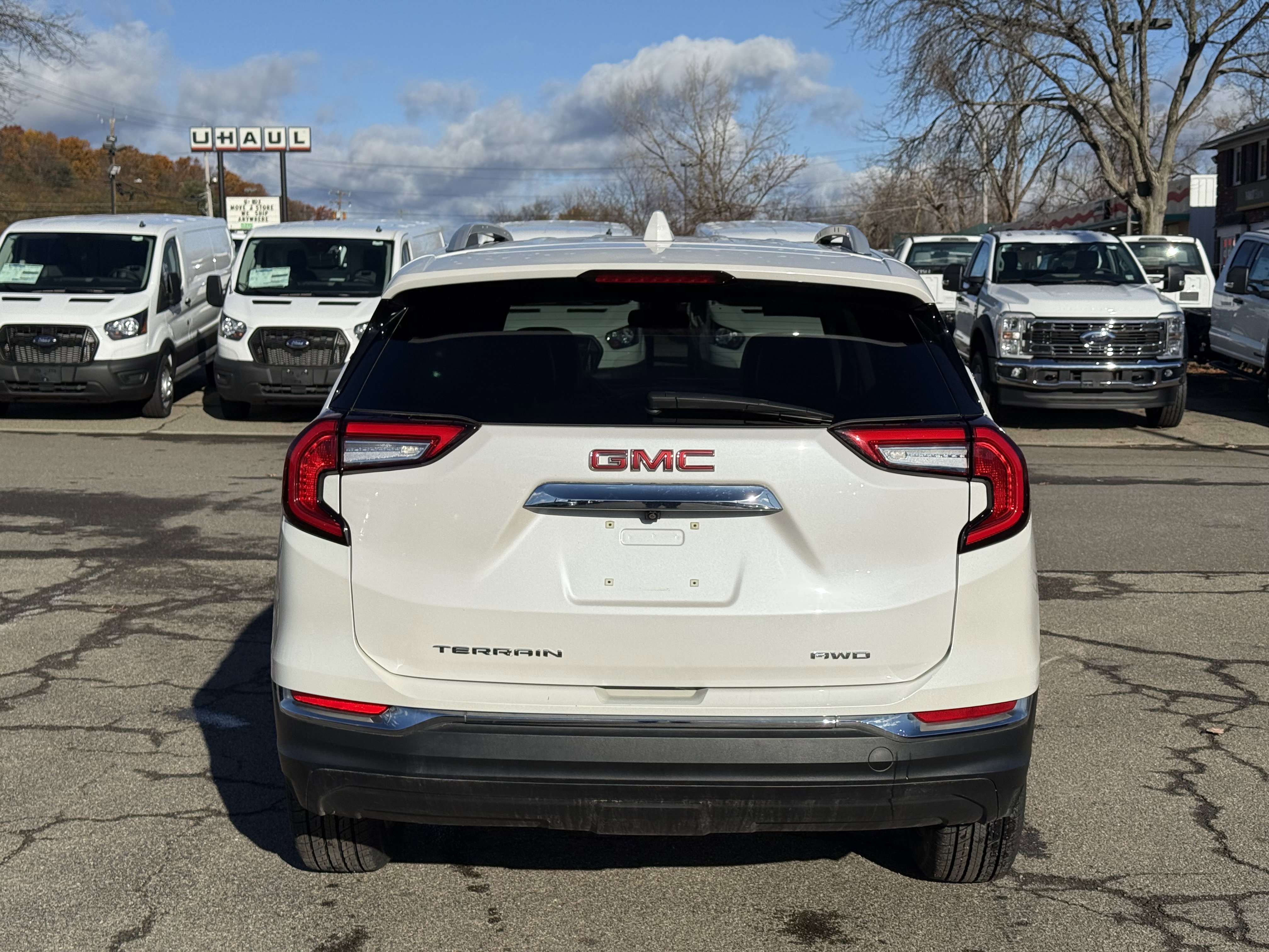 Used 2022 GMC Terrain SLT w/ Infotainment Package II image 3