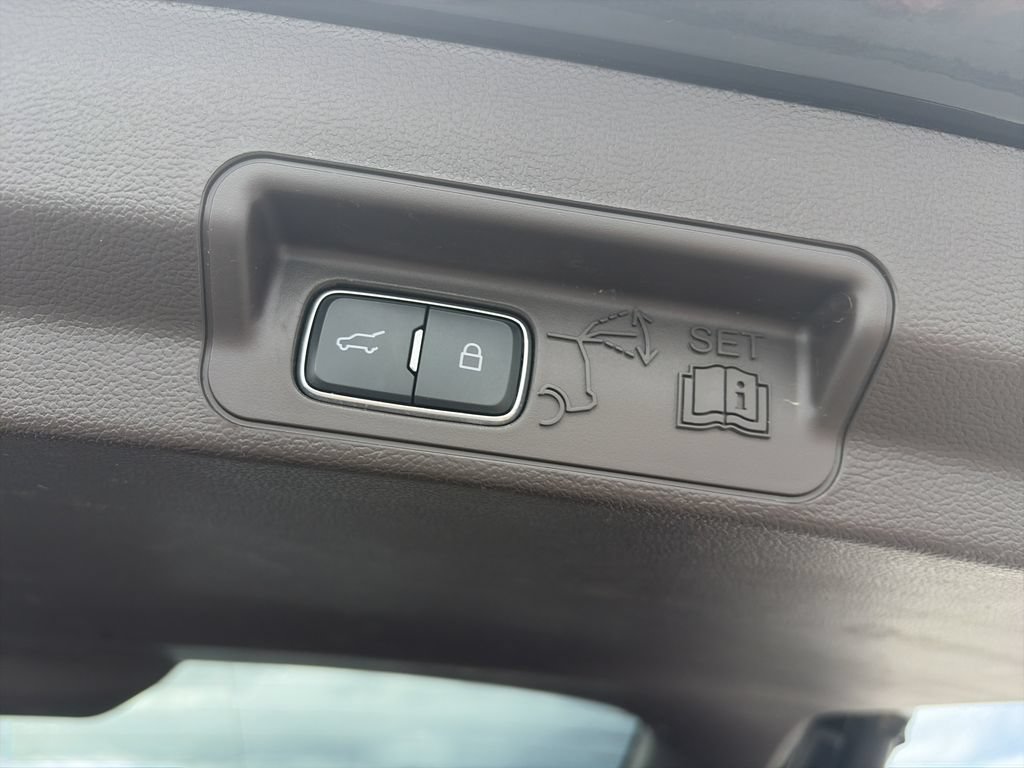 Certified 2023 Ford Explorer King Ranch w/ Technology Package RWD image 33