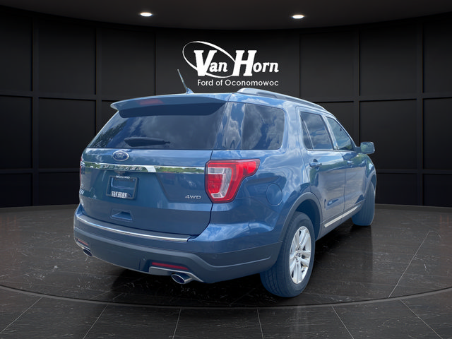 Certified 2018 Ford Explorer XLT w/ Equipment Group 202A AWD/4WD image 3