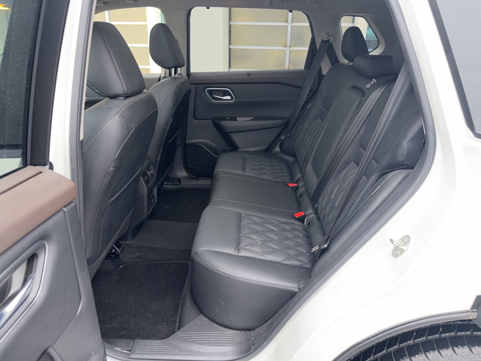 Used 2023 Nissan Rogue Platinum w/ Platinum Premium Package AWD/4WD image 6