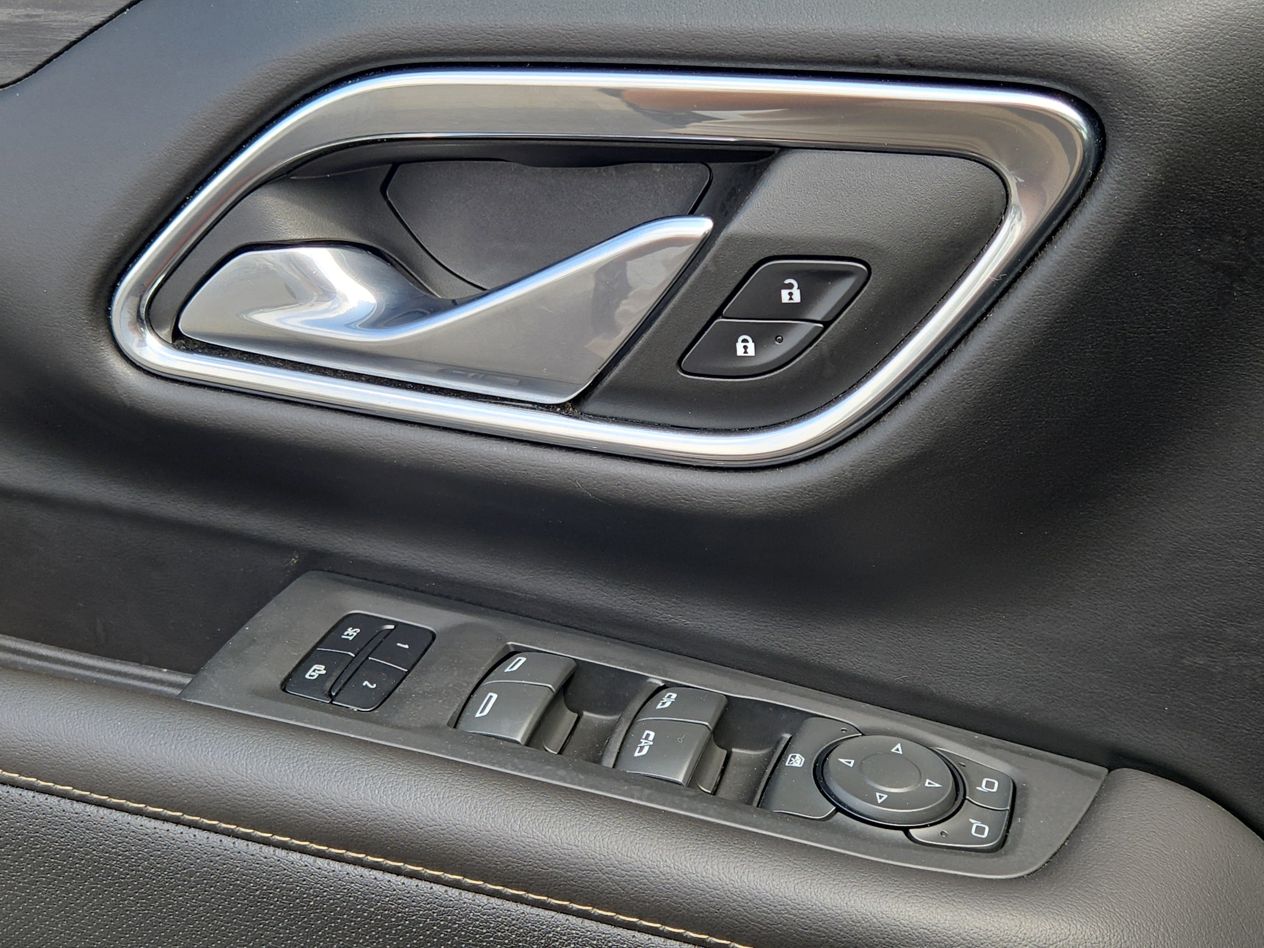 Used 2023 GMC Yukon SLT image 22