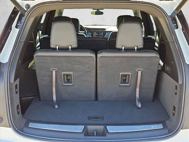 Used 2025 Cadillac XT6 Luxury FWD image 6