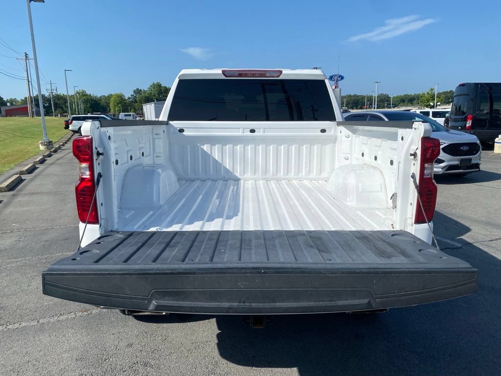 Used 2022 Chevrolet Silverado 1500 LT w/ Z71 Off-Road Package AWD/4WD image 9