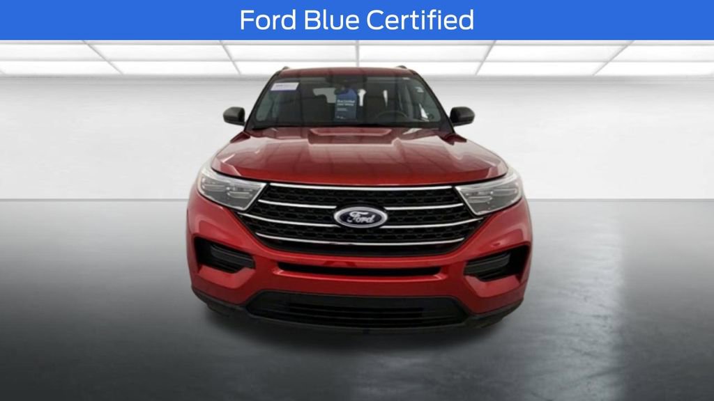 Certified 2024 Ford Explorer XLT image 2