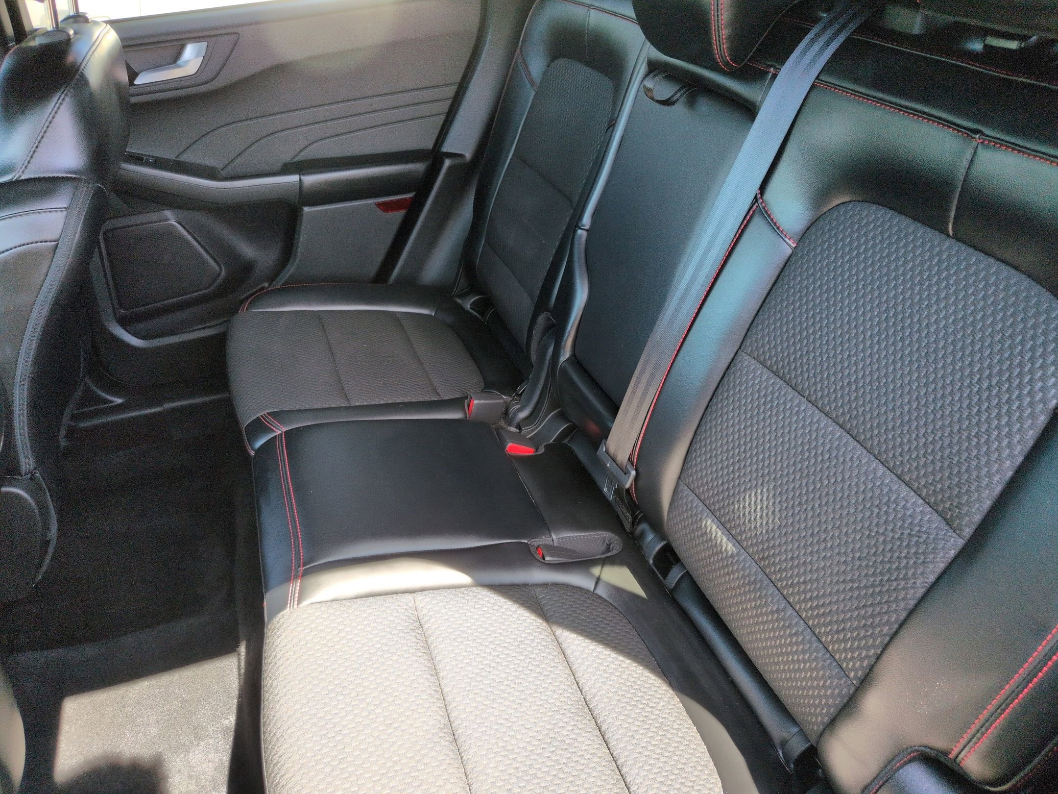 Certified 2023 Ford Escape ST-Line w/ Tech Pack #1 FWD image 31