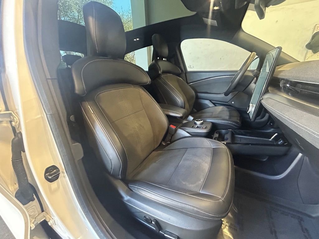 Certified 2021 Ford Mustang Mach-E GT w/ GT Performance Edition image 24