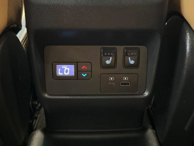 Used 2022 Nissan Rogue Platinum w/ Head-Up Display Package image 31