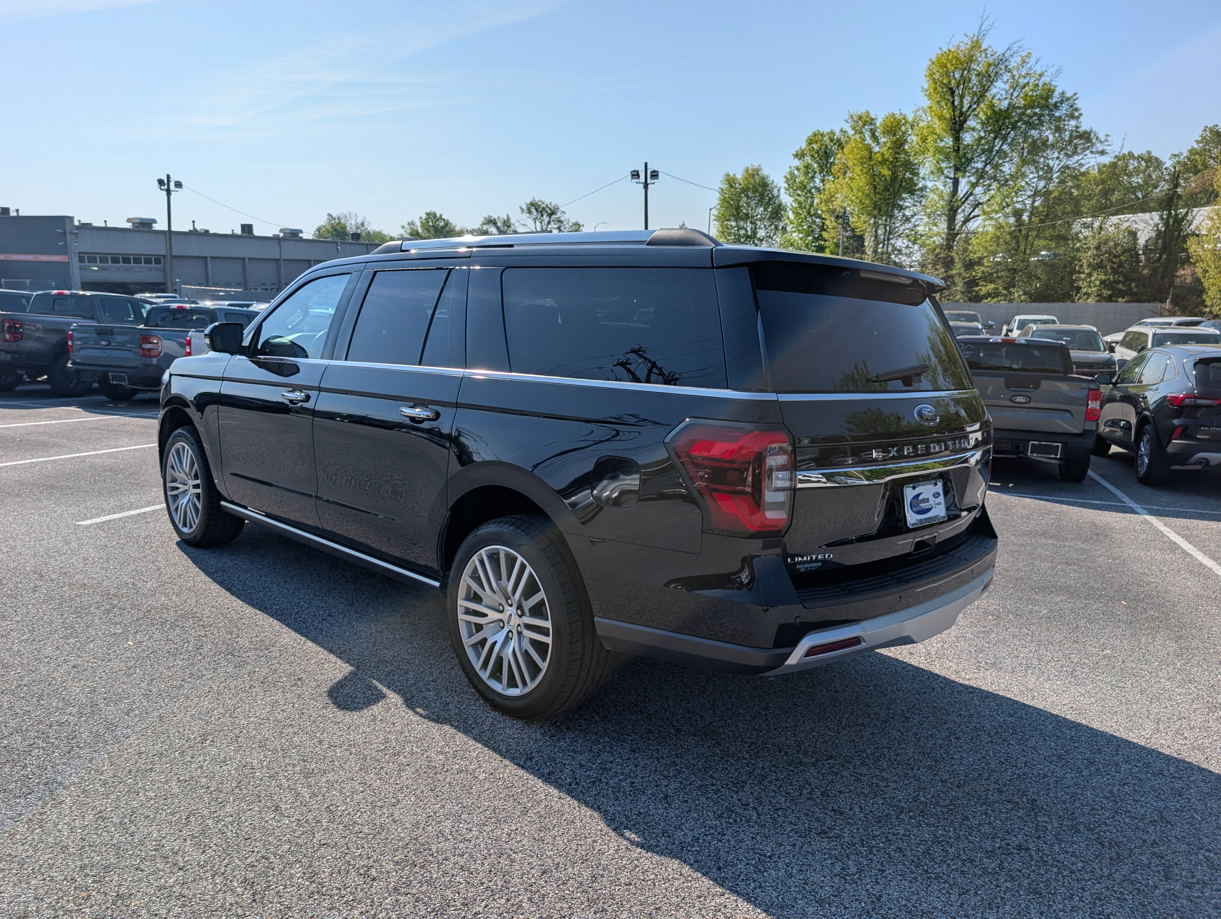 Certified 2022 Ford Expedition Max Limited AWD/4WD image 5