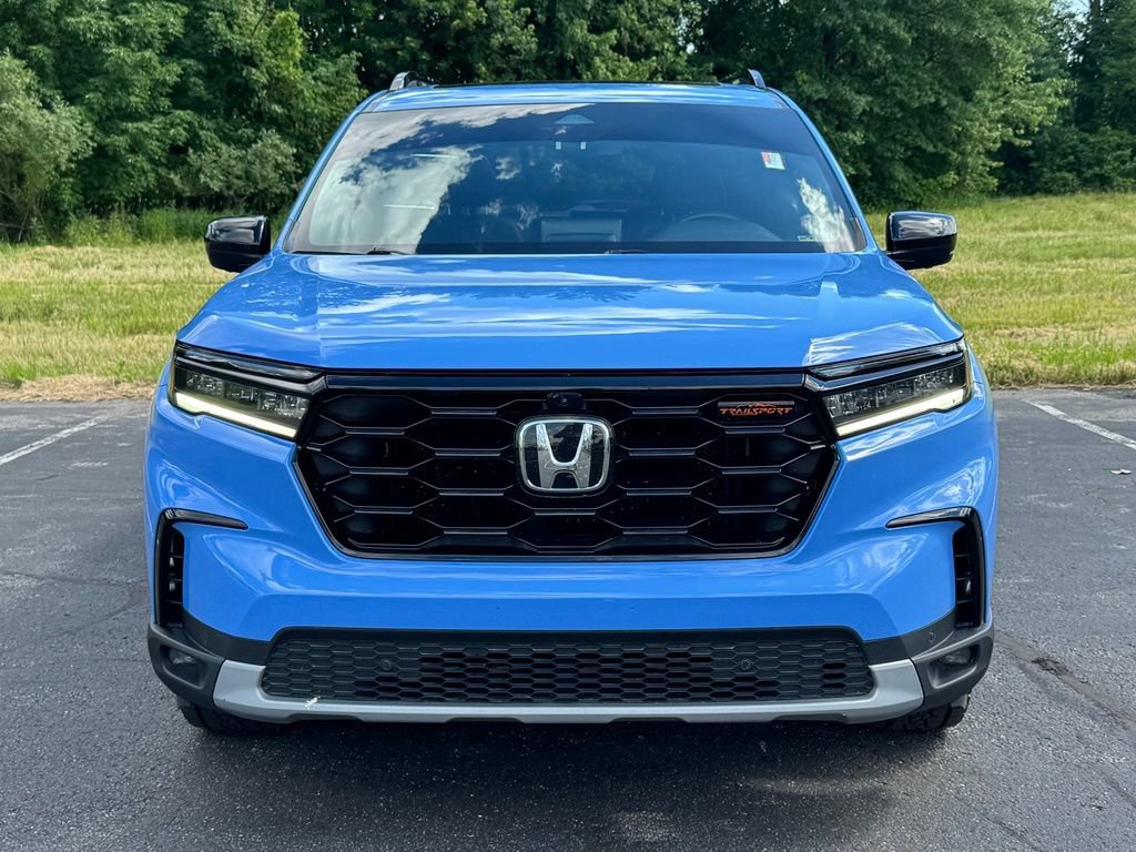 Used 2023 Honda Pilot TrailSport image 3
