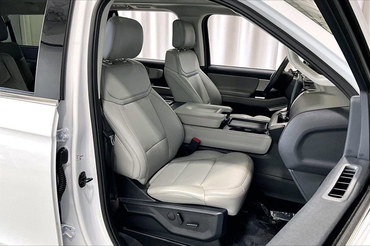 Certified 2025 Ford Expedition Max Active image 10