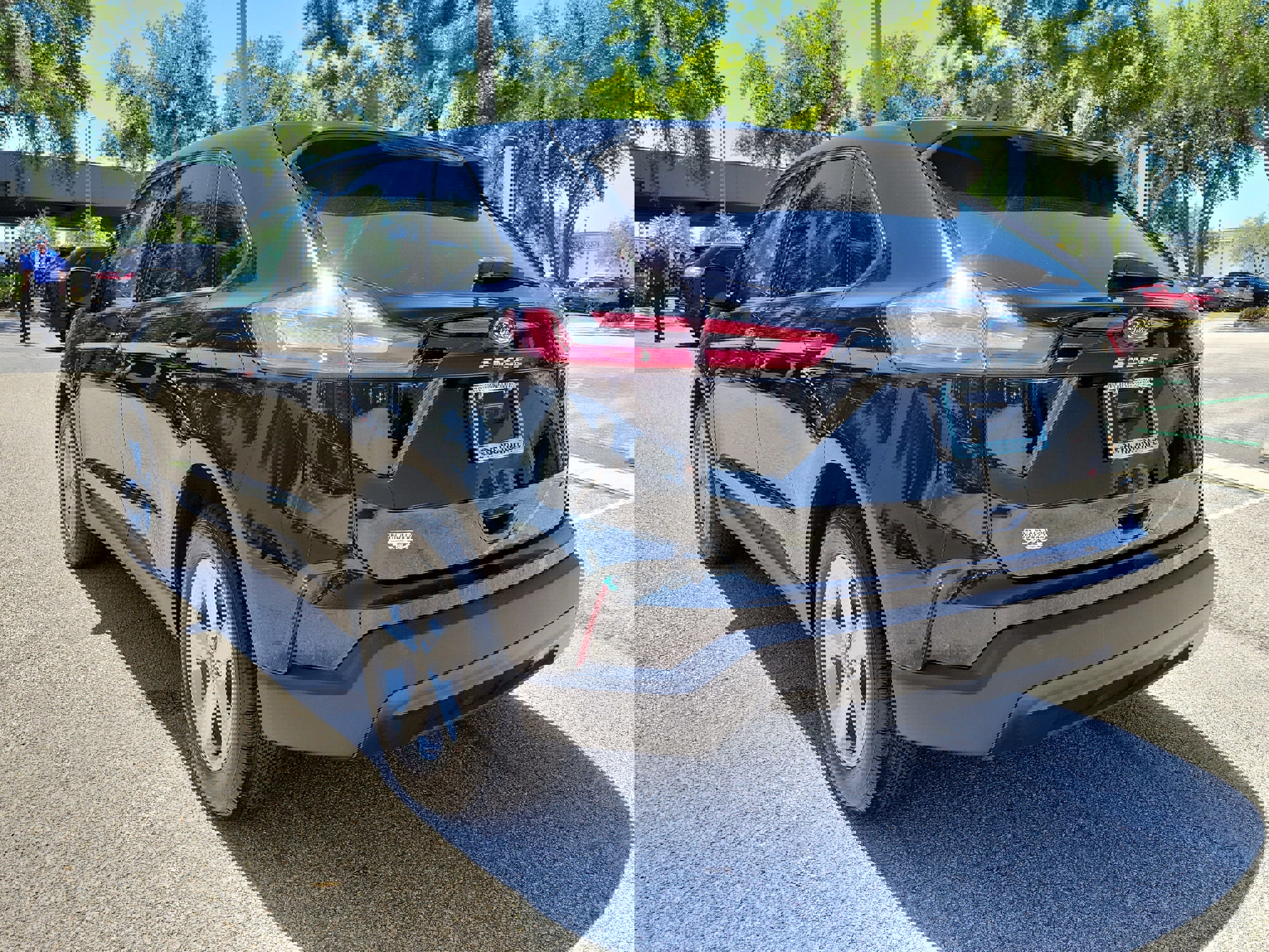 Certified 2024 Ford Edge SE image 4