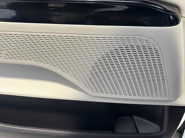 Used 2024 Kia Carnival EX image 23