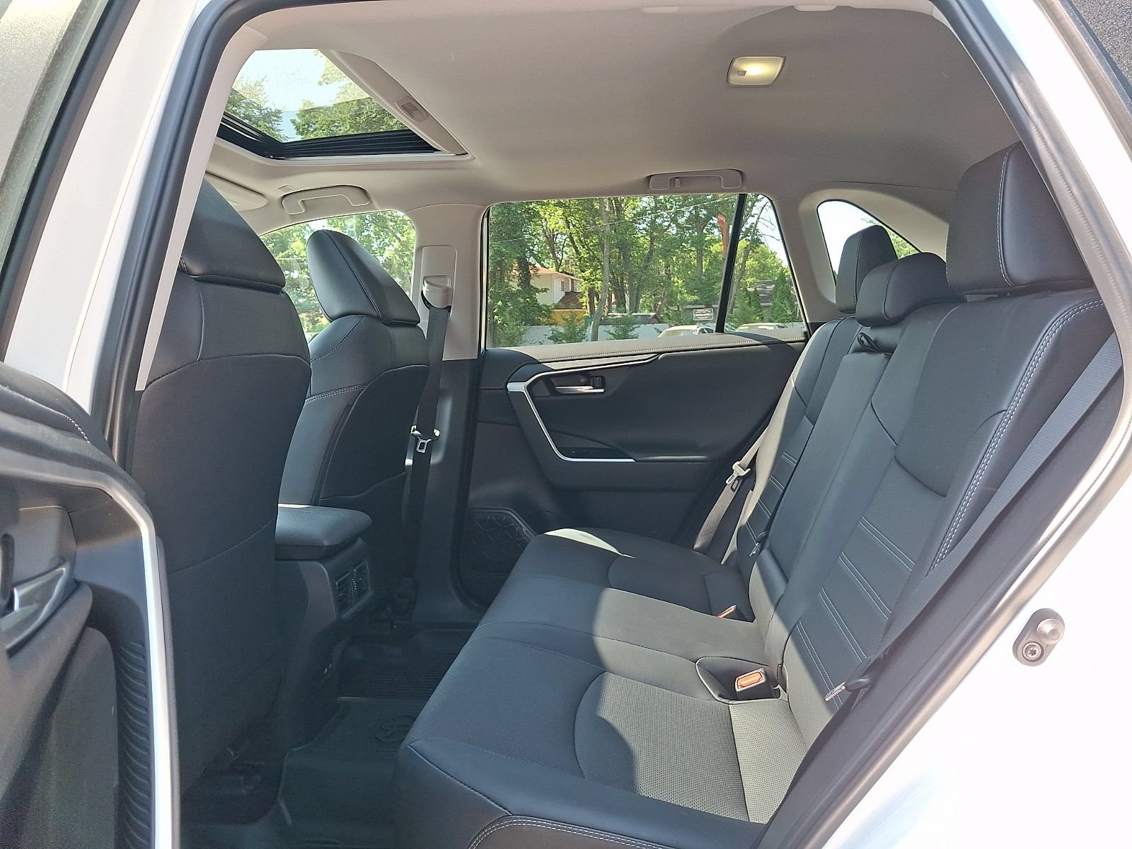 Used 2024 Toyota RAV4 Limited w/ Weather Package AWD/4WD image 11