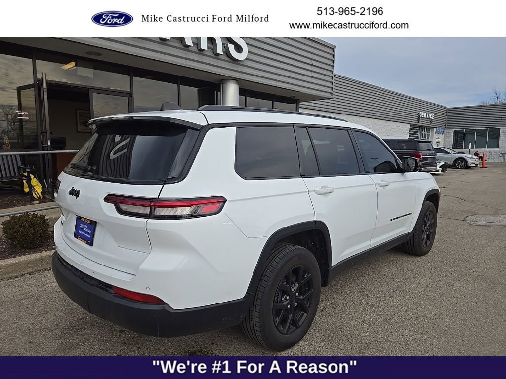 Used 2024 Jeep Grand Cherokee L Altitude image 2