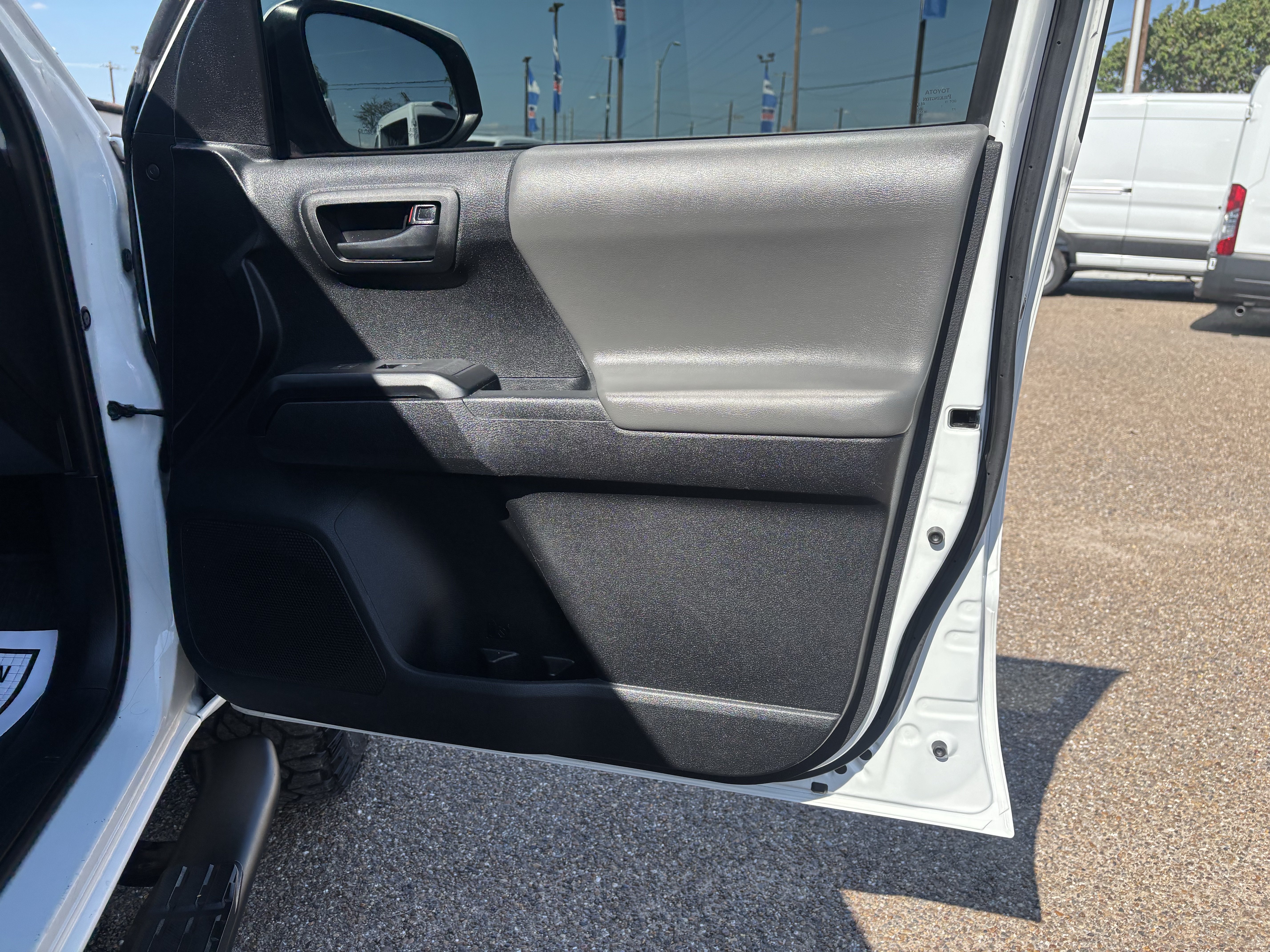 Used 2021 Toyota Tacoma SR w/ SR Convenience Package RWD image 24