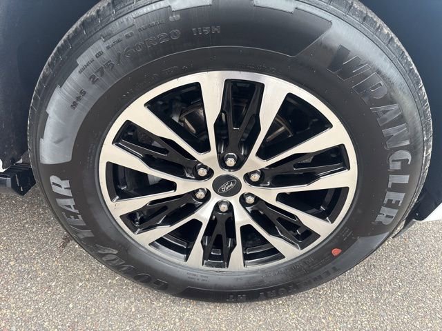 Certified 2025 Ford Expedition Max Platinum image 14