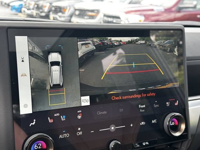 Used 2024 Lexus GX 550 w/ Accessory Package (Z1) AWD/4WD image 37