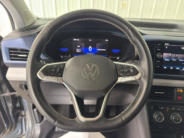 Used 2022 Volkswagen Taos SE AWD/4WD image 3