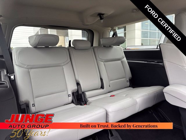 Certified 2025 Ford Expedition Max Platinum w/ Driver's Package AWD/4WD image 15