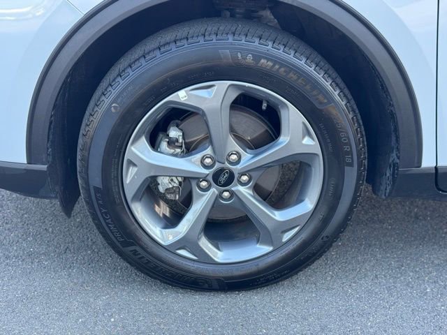Certified 2025 Ford Escape ST-Line image 10