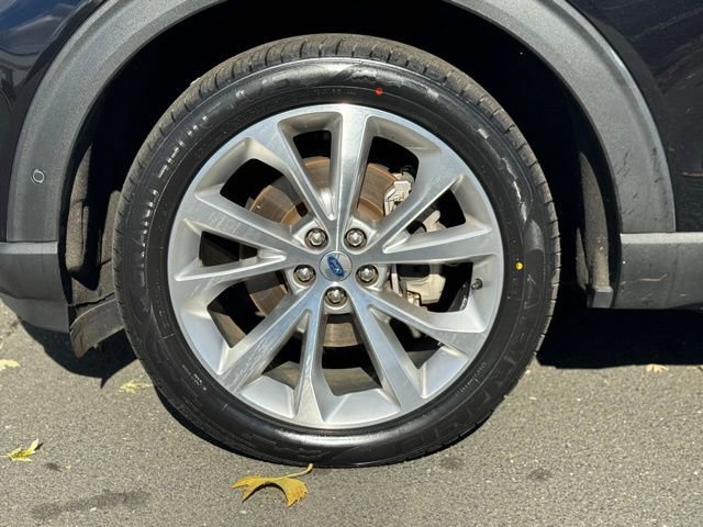 Certified 2023 Ford Explorer Platinum w/ Technology Package image 10