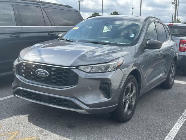 Certified 2024 Ford Escape ST-Line w/ Tech Pack #1 AWD/4WD image 3