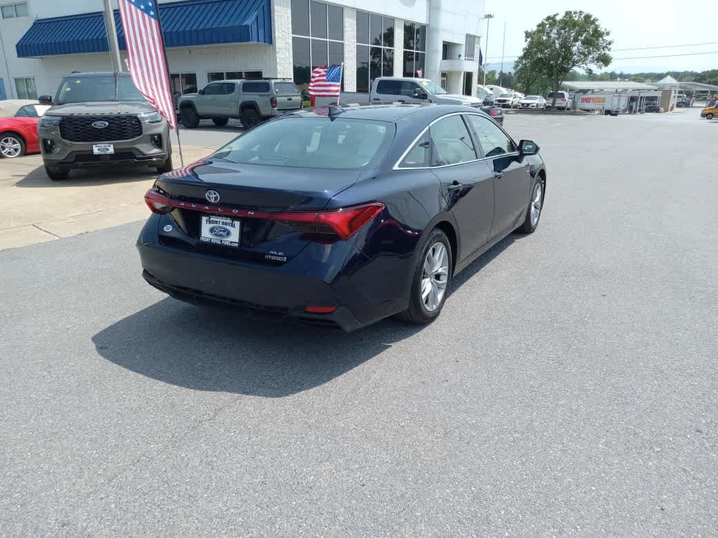 Used 2021 Toyota Avalon XLE FWD image 7