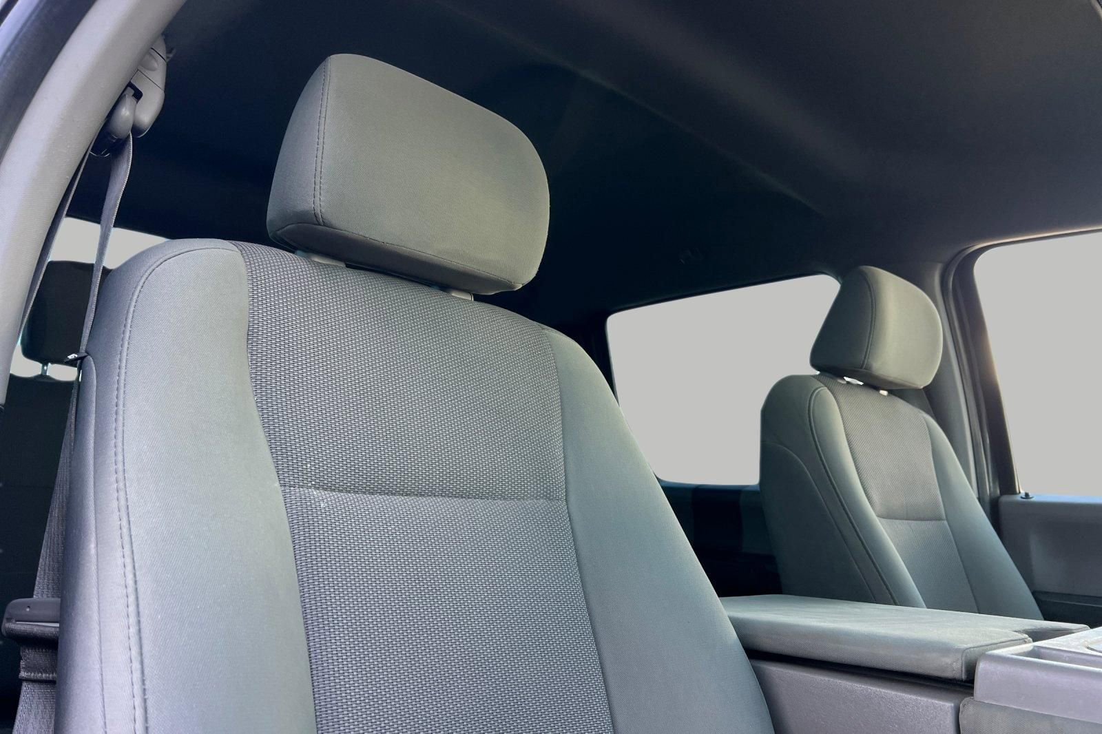 Certified 2018 Ford F250 XL w/ Power Equipment Group image 16