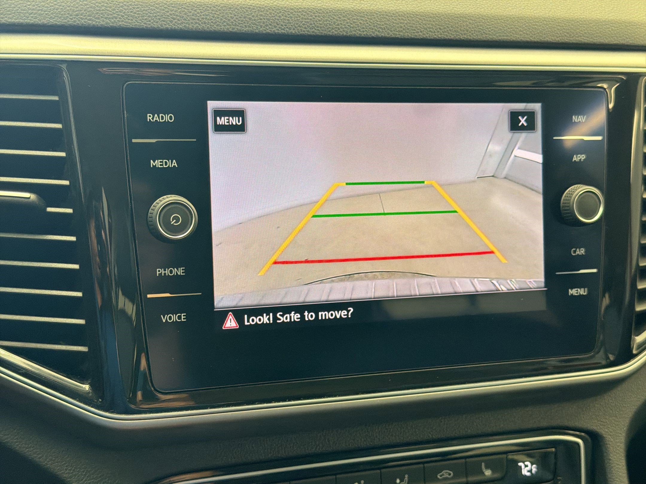 Used 2019 Volkswagen Atlas SEL FWD image 25