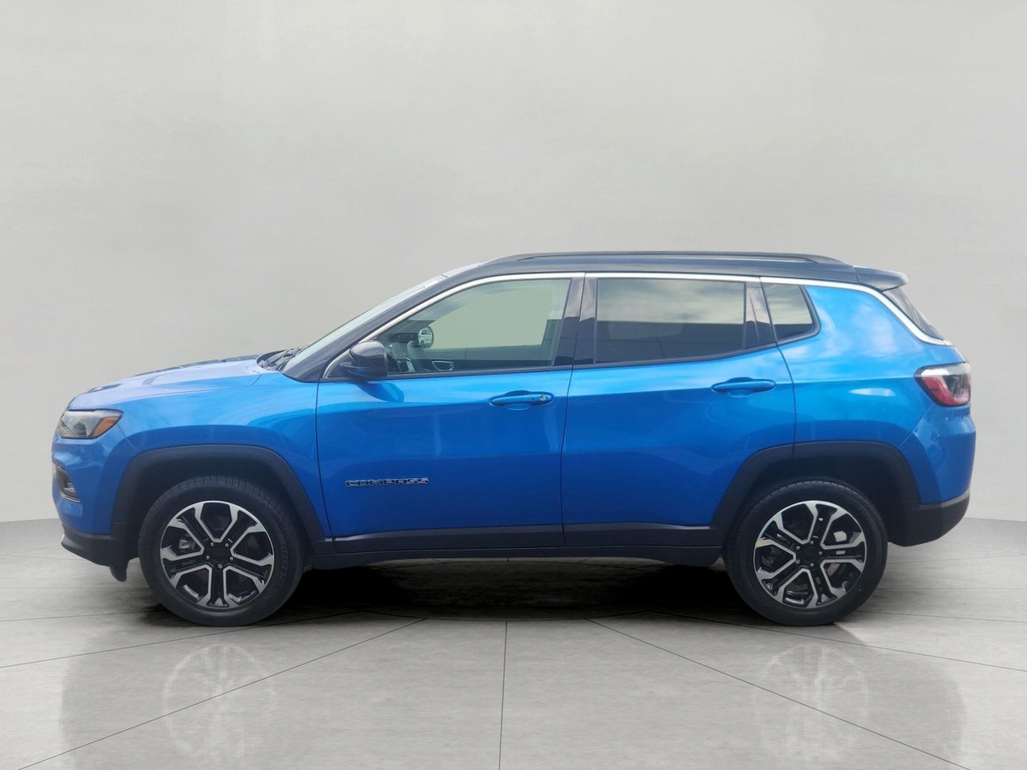 Used 2023 Jeep Compass Limited AWD/4WD image 12