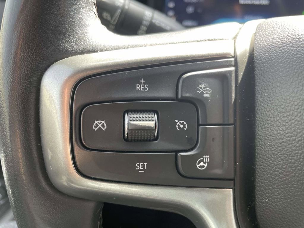 Used 2023 Chevrolet Suburban Z71 w/ Luxury Package image 26