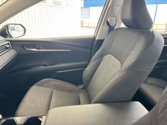 Used 2025 Toyota Camry LE FWD image 20
