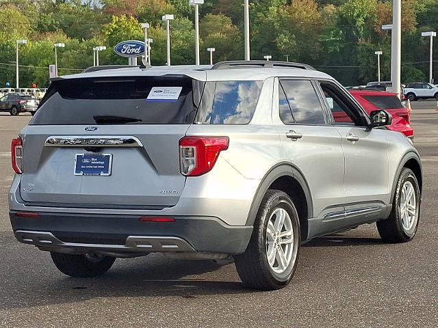 Certified 2022 Ford Explorer XLT w/ Equipment Group 202A image 4