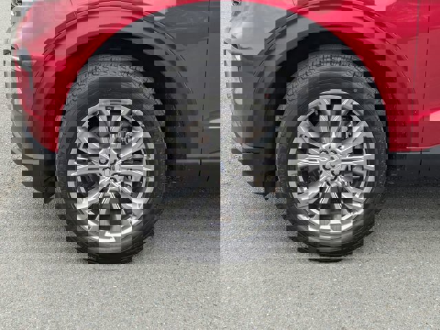 Certified 2022 Ford Explorer XLT w/ Equipment Group 202A image 10