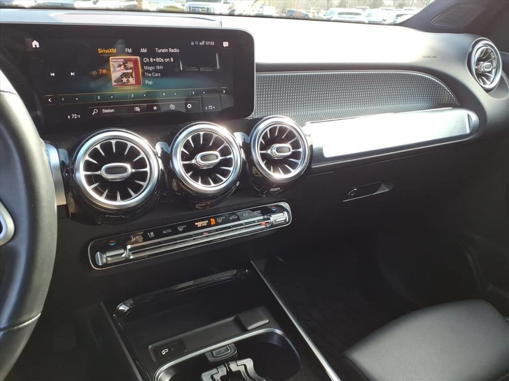 Used 2021 Mercedes-Benz GLB 250 4MATIC image 25