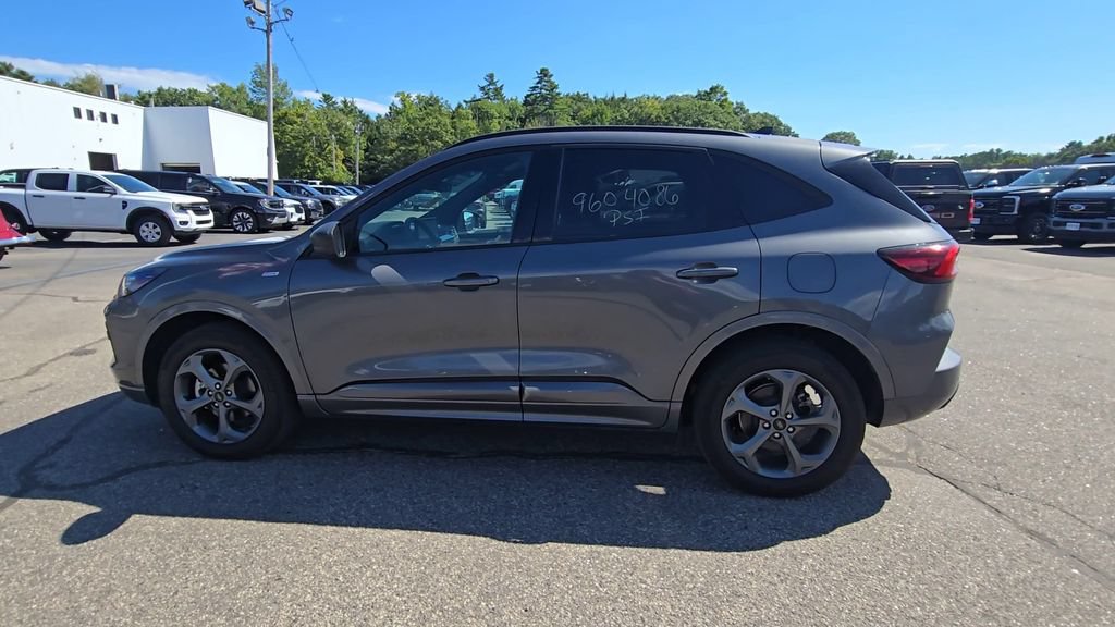 Certified 2023 Ford Escape ST-Line w/ Tech Pack #1 AWD/4WD image 16