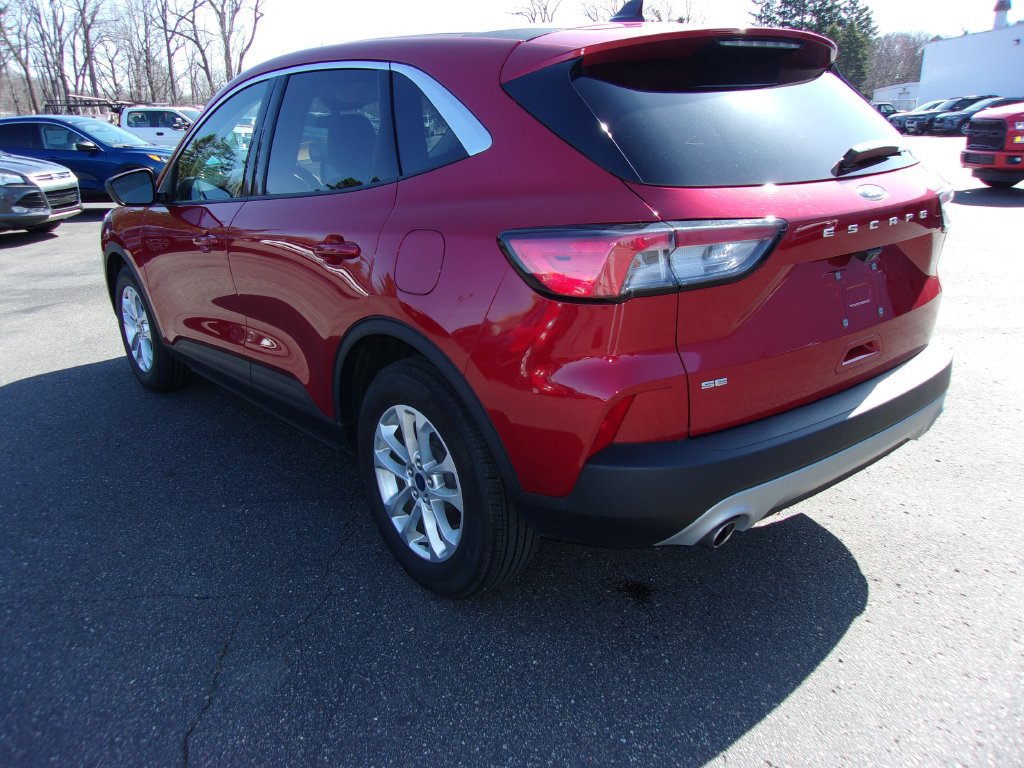 Certified 2022 Ford Escape SE w/ Convenience Package FWD image 3