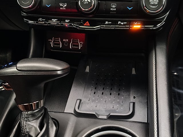 Used 2025 Dodge Durango GT AWD/4WD image 38