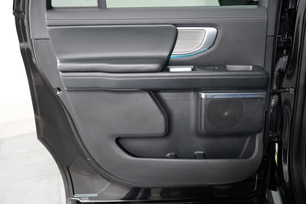Certified 2025 Ford Expedition Max Platinum AWD/4WD image 31
